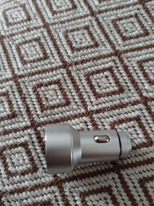 车载充电器