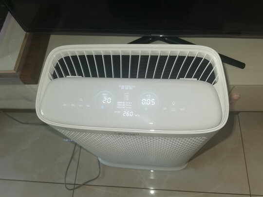 %title插图%num A.O.史密斯 专利甲醛数显 PM2.5数显 除甲醛空气净化器 高颜值静音 除细菌 除雾霾 PM2.5颗粒物 750C-FP