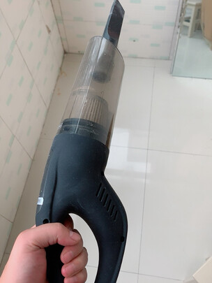 车载吸尘器