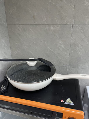 麦饭石不粘锅