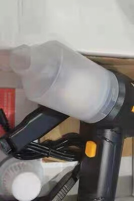 车载吸尘器