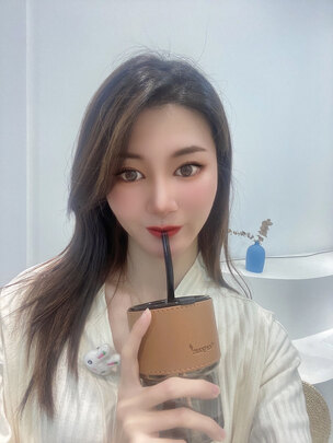 玻璃杯