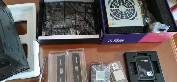 长城（Great Wall）额定230W 小金刚GW-330 电脑电源（单路12V/宽电压/12CM风扇/智能温控/支持背线）