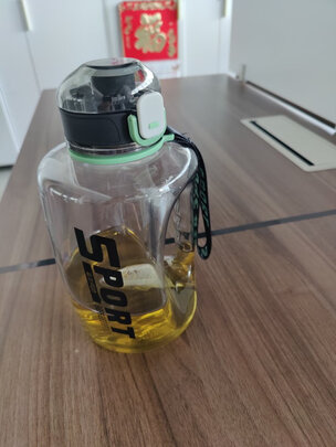 吸管水杯