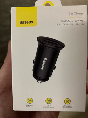 车载充电器
