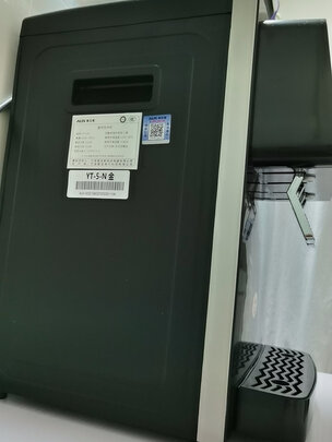 饮水机