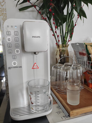 %title插图%num 【自营仓发货】飞利浦(PHILIPS)家用净水器免安装即热直饮水机台式反渗透净饮机ADD6812