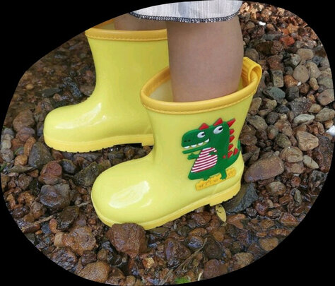 儿童雨鞋