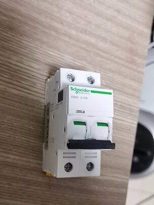%title插图%num 施耐德电气 空气开关 IC65N 2P D10A A9F19210 微型断路器