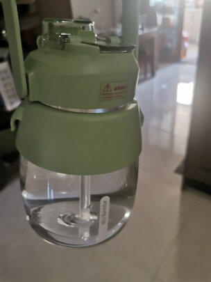 吸管水杯