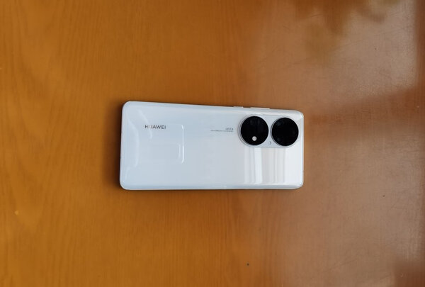 华为P50系列手机|知乎评测：讲一讲HUAWEI P50 Pro怎么样？用后一周讲实情内情？