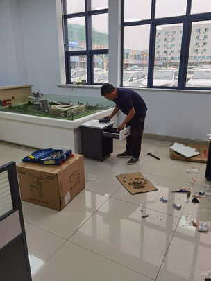 办公桌|用户揭秘圣黎屏风工位办公桌好吗,入手解密评测真相