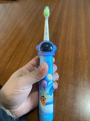 三,欧乐bd100kid电动牙刷网友对比评测
