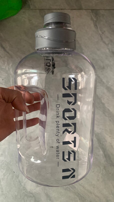 运动水杯