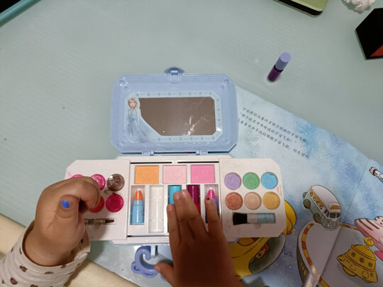儿童化妆品玩具