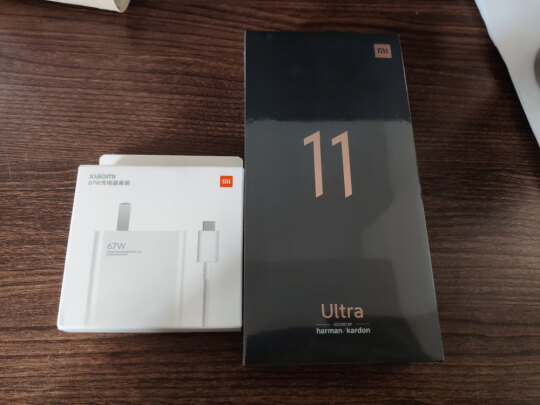 %title插图%num 小米11 Ultra 至尊 5G 骁龙888 2K AMOLED四曲面柔性屏 影像新物种 12GB+512GB 黑色 游戏手机