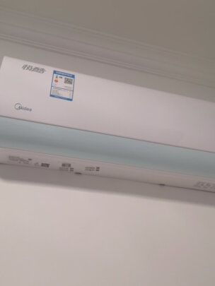 %title插图%num 美的(Midea) 新一级 极酷 大1.5匹 京东小家智能家电变频冷暖壁挂式空调挂机防直吹以旧换新 KFR-35GW/N8VHA1