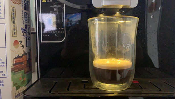 德颐 DE-180 一键花式咖啡 意式全自动咖啡机 家用智能电器商用办公室现磨豆自动奶泡系统 智能咖啡机 经典黑色