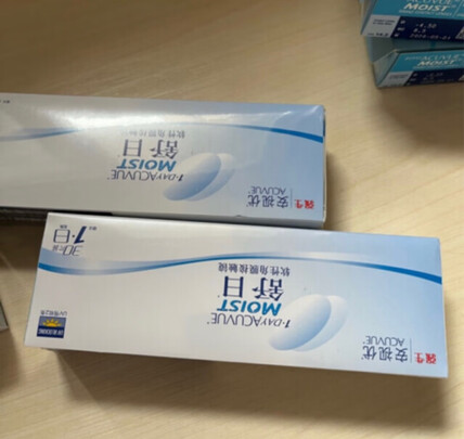 隐形眼镜