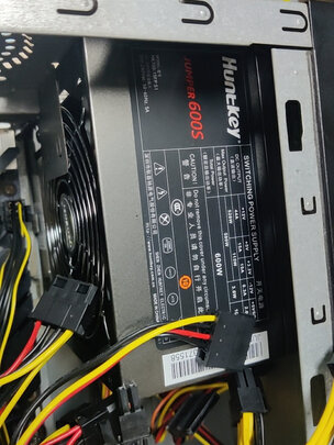 %title插图%num 航嘉(Huntkey)JUMPER600S 额定600W 电脑电源(主动PFC/温控风扇/宽幅电压/RTX2080/高转换效率/三年质保)