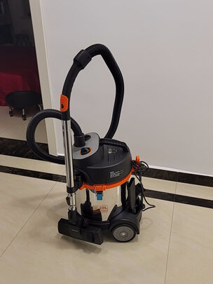 车载吸尘器
