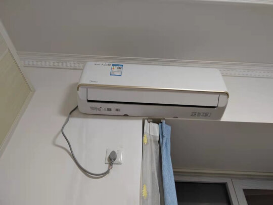 %title插图%num 美的(Midea) 新一级 大白鲸 大1.5匹变频冷暖 壁挂式卧室空调挂机 京东小家智能家电KFR-35GW/N8JDA1
