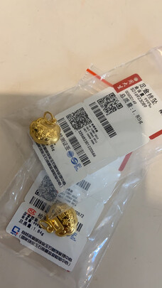 黄金吊坠