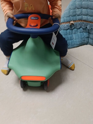 儿童扭扭车