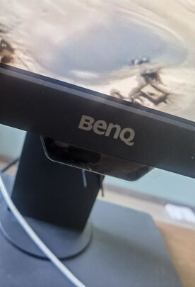 明基（BenQ）PD2700U 27英寸4K超高清 三边窄边框HDR 旋转升降壁挂IPS屏 智慧调光爱眼99%sRGB电脑显示器