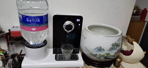 饮水机
