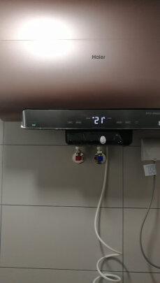 %title插图%num 海尔(Haier)家用电热水器3300W速热扁桶纤薄双胆镁棒免更换健康杀菌 EC5003-BOOK(U1) 空间大师