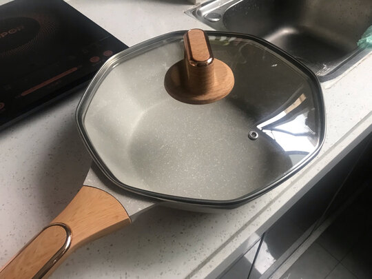 麦饭石不粘锅