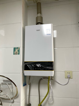 三,美的jsq22-zc1燃气热水器网友对比评测