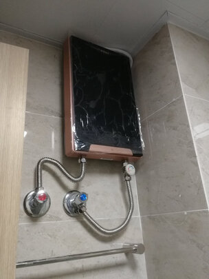 奥特朗 otlan F16H-Z85A  即热式电热水器 家用小型速热免储水 快热式恒温淋浴机【0-8.5KW智能变频】