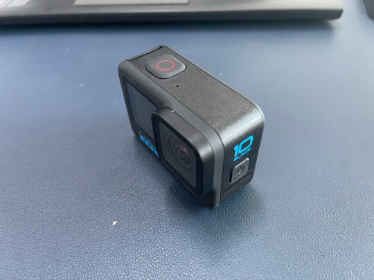 %title插图%num 【当日次日达】GoPro hero10 black 运动相机5.3K防抖防水Vlog潜水直播摩托骑行 【出游Vlog推荐】丨128G原厂双电池迷你杆套餐