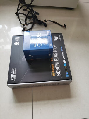 主板|英特尔华硕 Z690主板到底怎么样，参数如何！