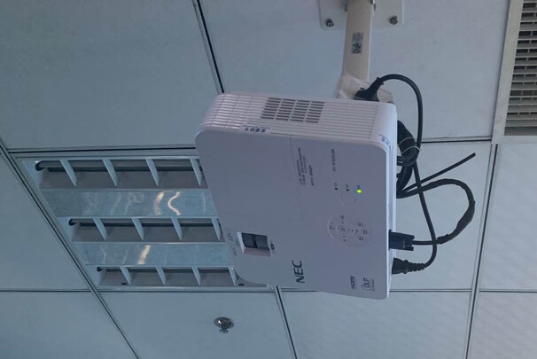 %title插图%num NEC NP-CD1200投影机商务办公家用教育投影仪 (3300流明 )白天直投