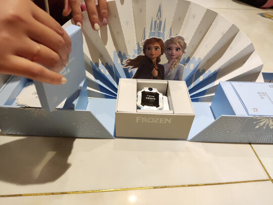 小天才W2025AC是哪里生产的，值吗