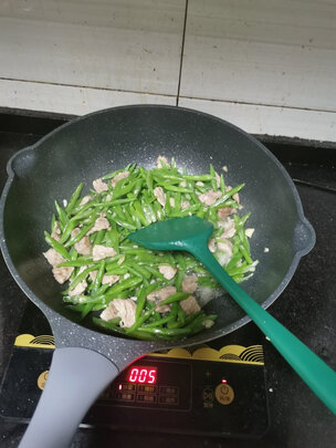 麦饭石不粘锅