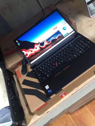 ThinkPad E15 2021怎么样呀，性能强吗？时尚大气吗？