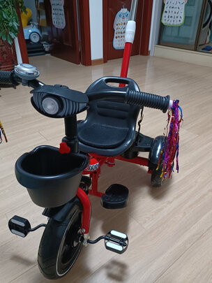 儿童三轮车