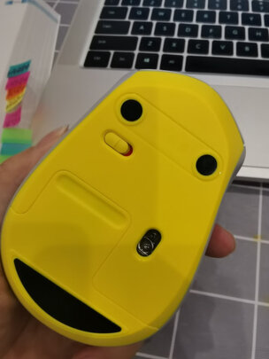 %title插图%num 罗技(Logitech)M330 轻音鼠标 无线鼠标 办公鼠标 右手鼠标 带无线微型接收器 灰色