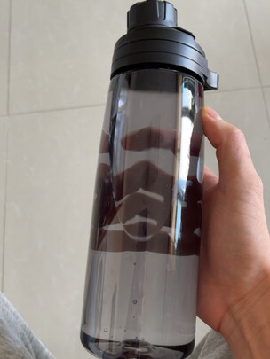 运动水杯