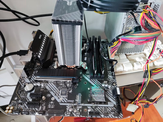 先马（SAMA）金牌500W 额定功率500W 台式电脑主机箱电源 80PLUS金牌/全电压/LLC谐振电路/固态电容/三年质保