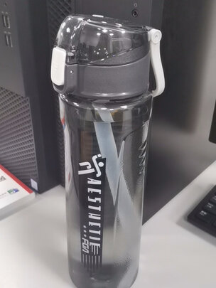 吸管水杯