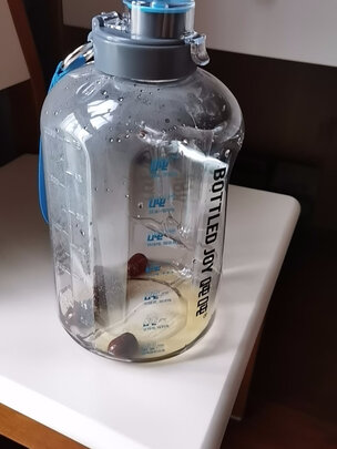 运动水壶