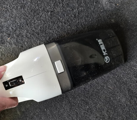 车载吸尘器