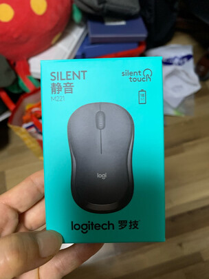 罗技（Logitech）M221 轻音鼠标 无线鼠标 办公鼠标 对称鼠标 带无线微型接收器 雾霭蓝