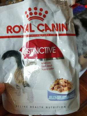 猫粮罐头