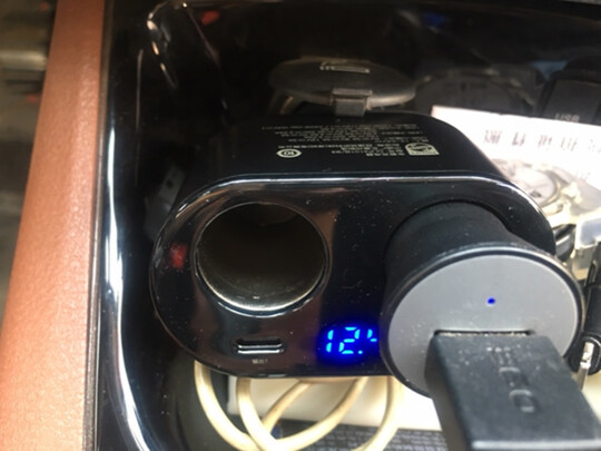 车载充电器